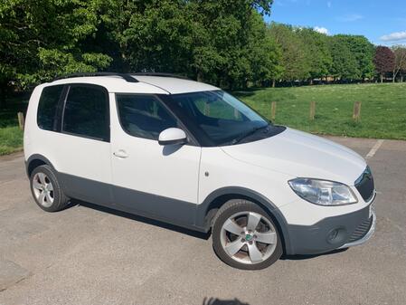 SKODA ROOMSTER 1.2 TSI Scout