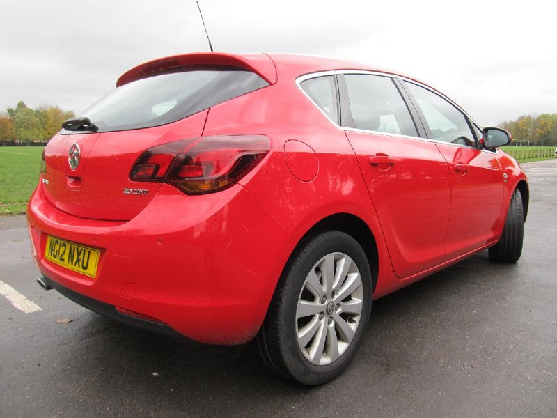 VAUXHALL ASTRA