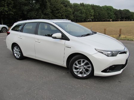 TOYOTA AURIS VVT-i Auto Business Edition