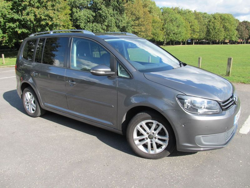 VOLKSWAGEN TOURAN