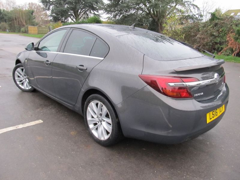 VAUXHALL INSIGNIA