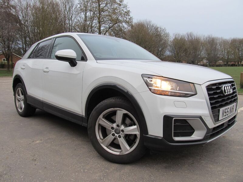 AUDI Q2