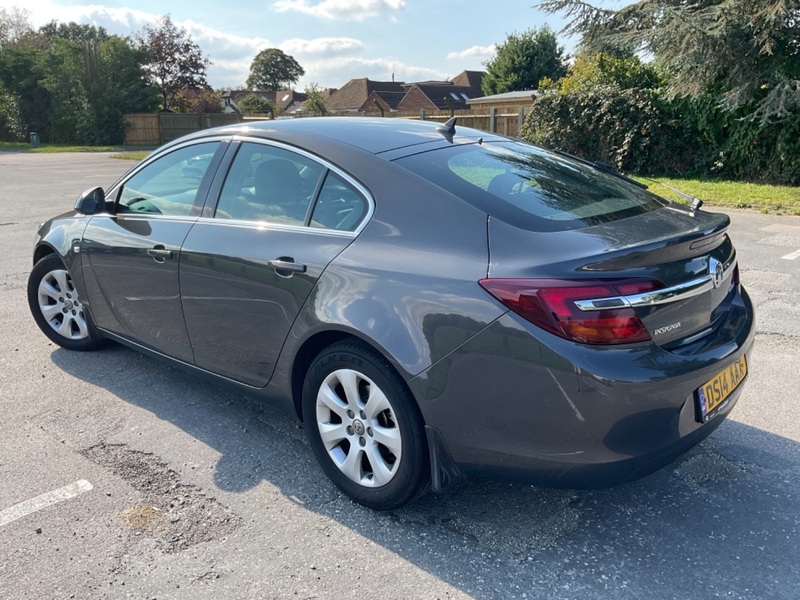 VAUXHALL INSIGNIA